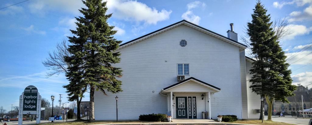 Harbor Lights Lodge Kewaunee Exterior photo